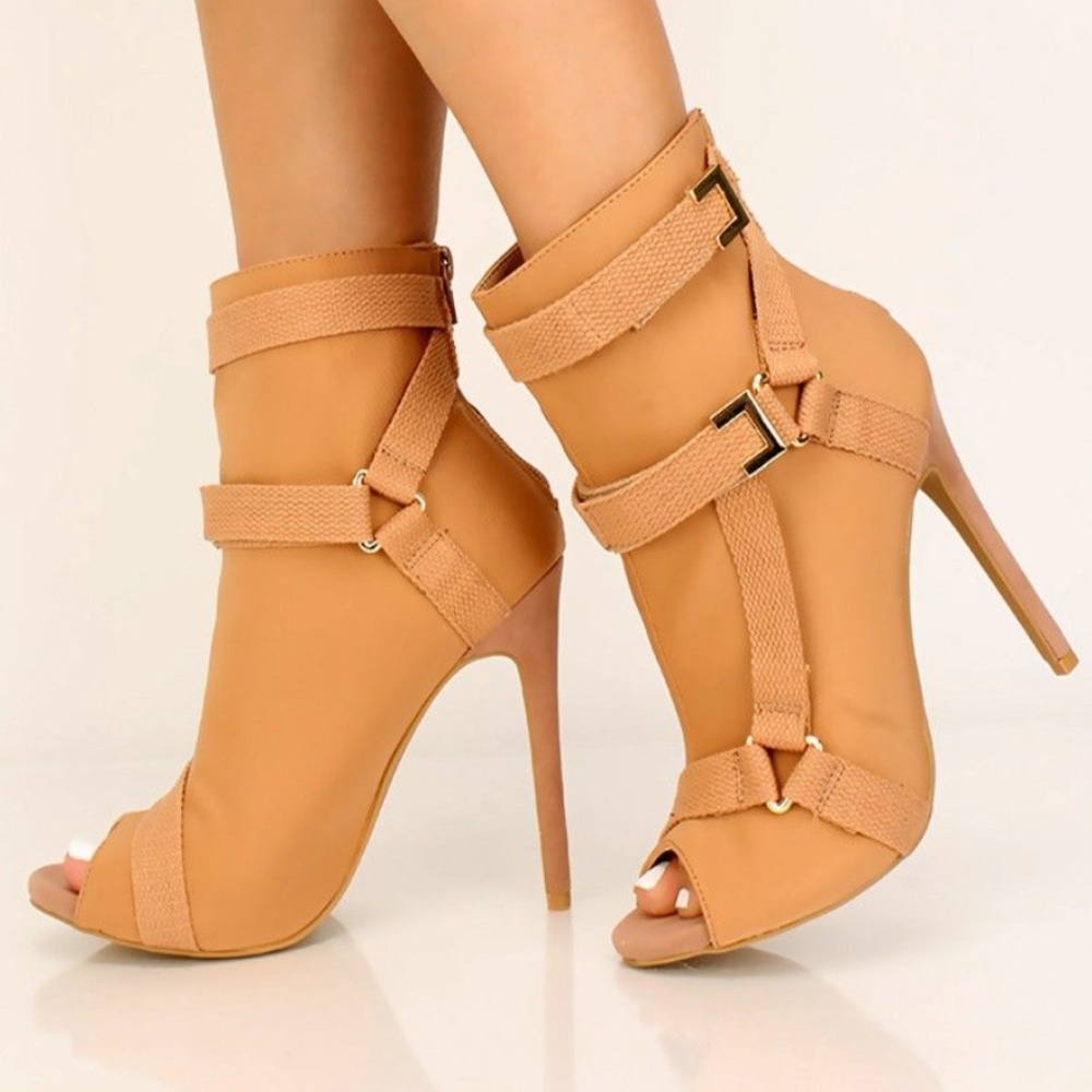Taupe/Tan Booties